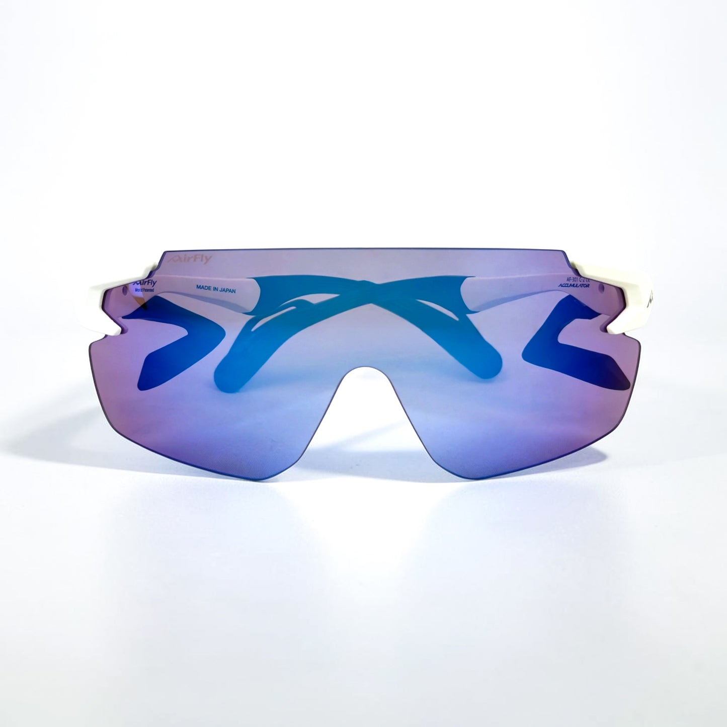 LUNA – Blue Mirror